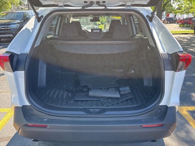 2022 Toyota RAV4 Hybrid LE