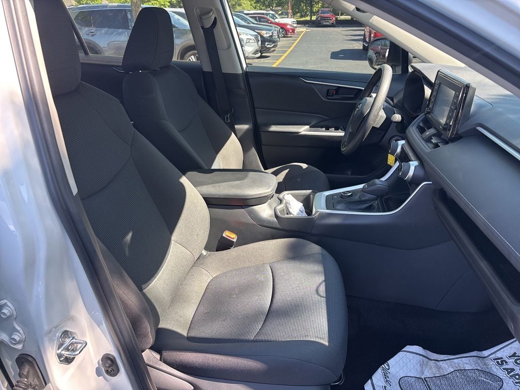 2022 Toyota RAV4 Hybrid LE