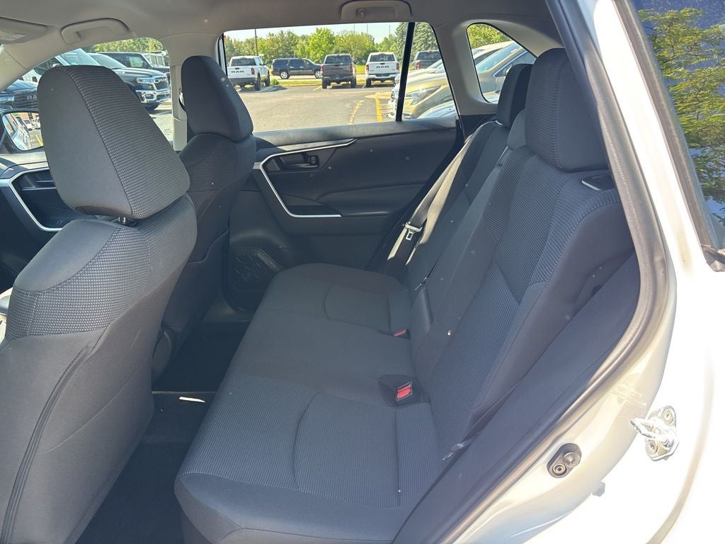 2022 Toyota RAV4 Hybrid LE