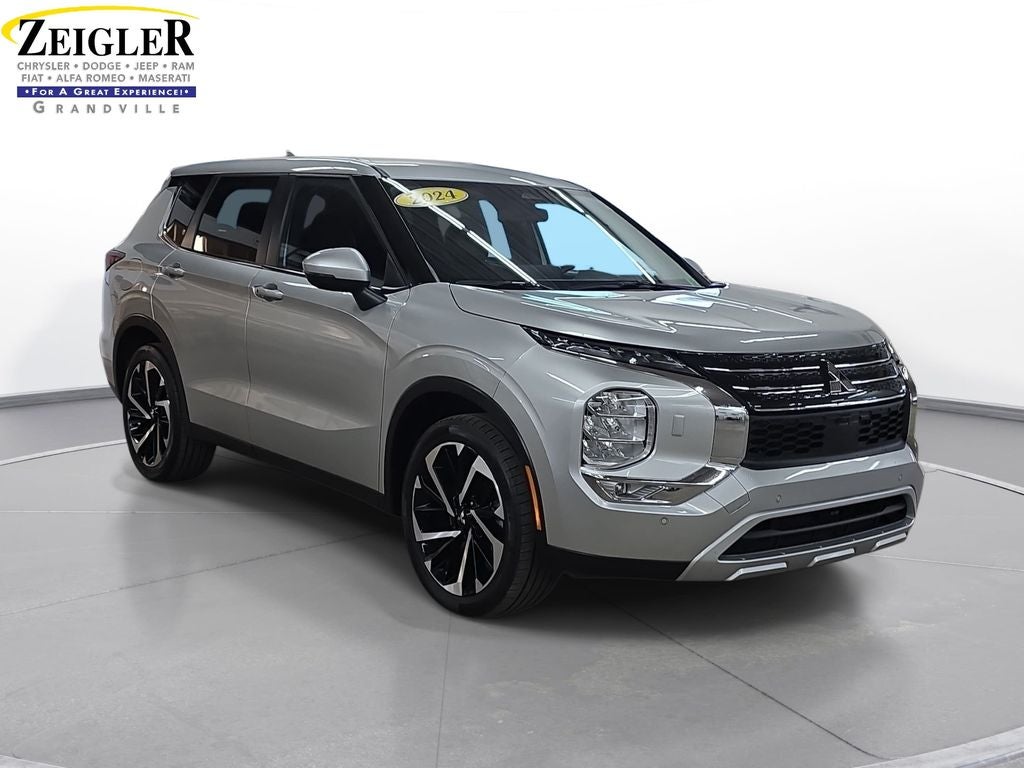 2024 Mitsubishi Outlander SE