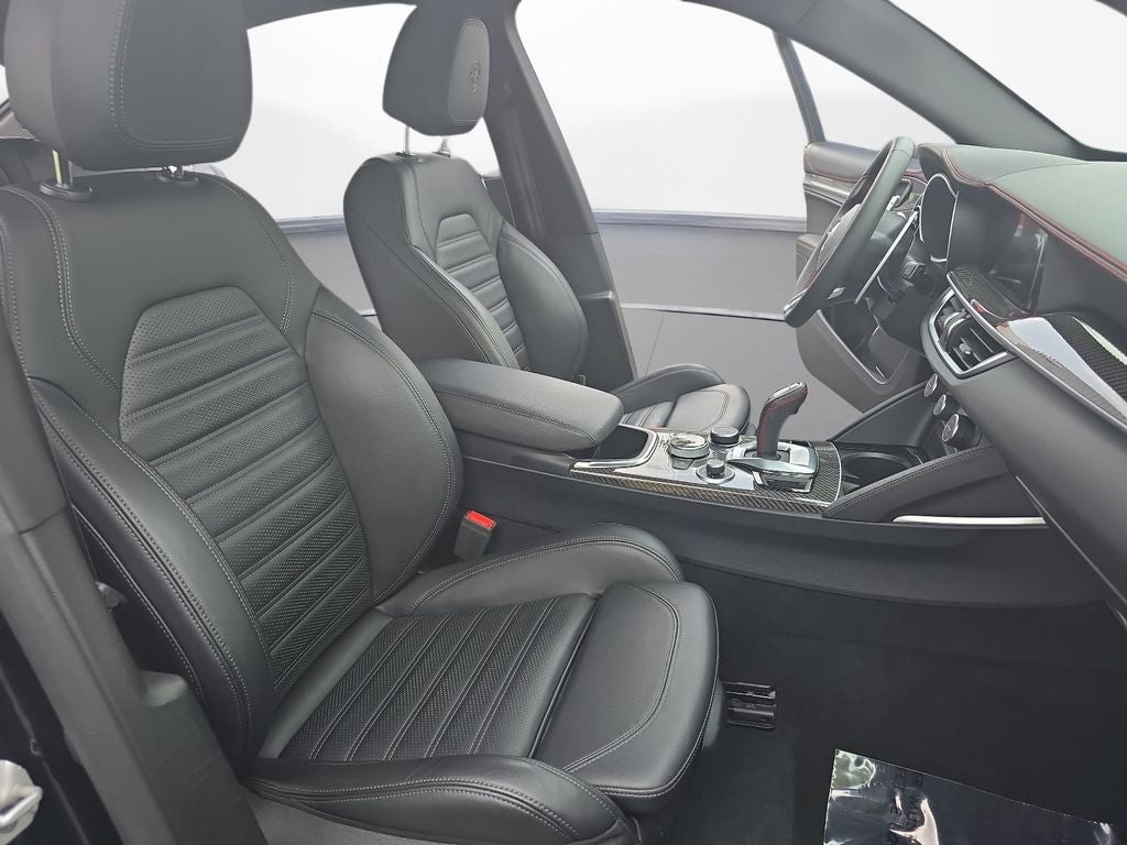 2023 Alfa Romeo Stelvio Veloce
