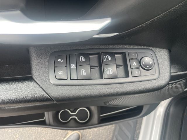 2020 RAM 1500 Big Horn/Lone Star NIGHT EDITION