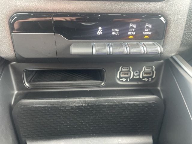 2020 RAM 1500 Big Horn/Lone Star NIGHT EDITION