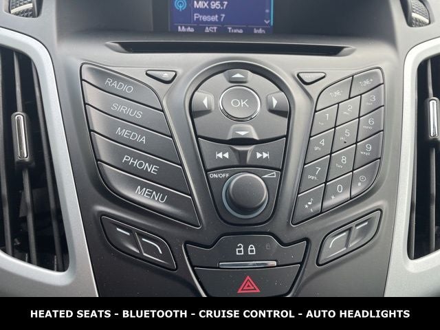 2014 Ford Focus SE LOW MILES