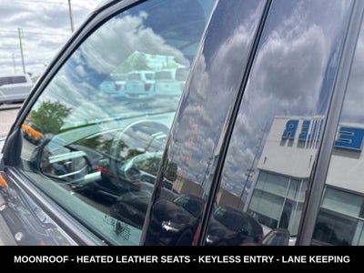2024 Ford Explorer XLT PANORAMIC ROOF