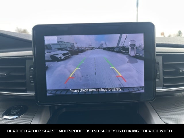 2023 Ford Explorer XLT 4WD