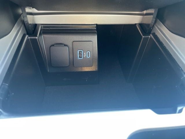2023 Ford Explorer XLT LOCAL TRADE