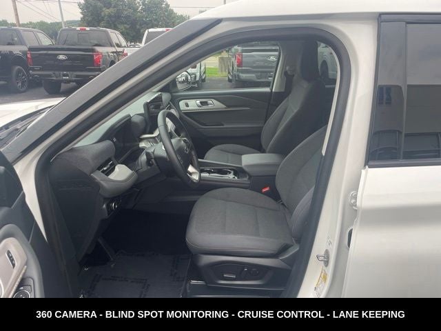 2025 Ford Explorer Active 4WD