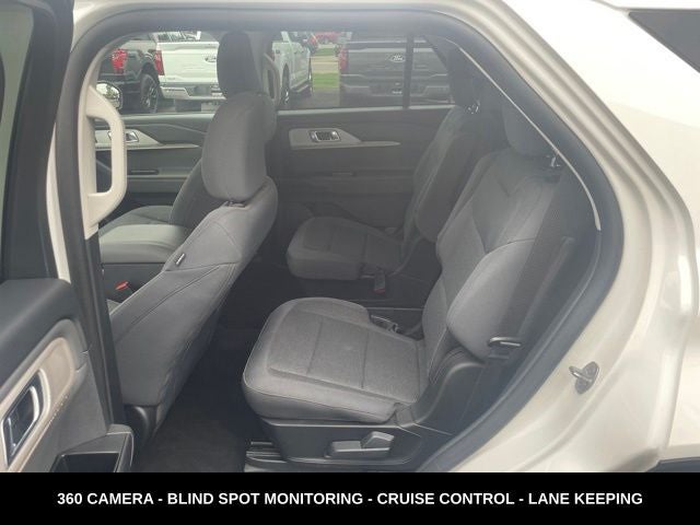 2025 Ford Explorer Active 4WD