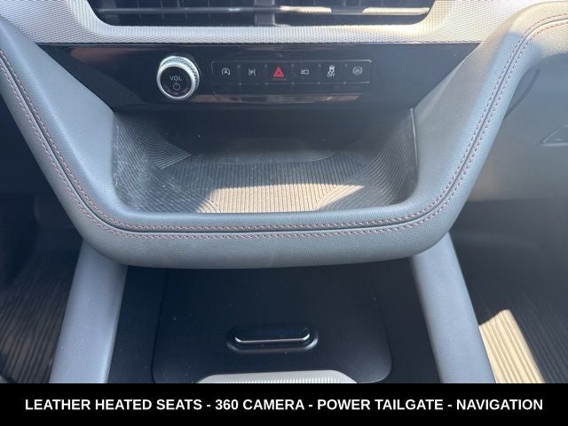 2025 Ford Explorer Active 4WD