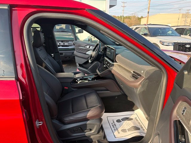 2025 Ford Explorer Platinum ULTIMATE PACKAGE