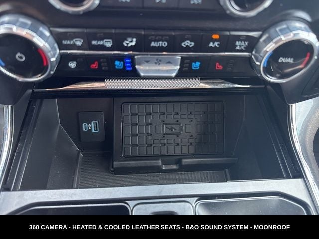 2023 Ford F-150 Lariat TWIN PANEL MOONROOF