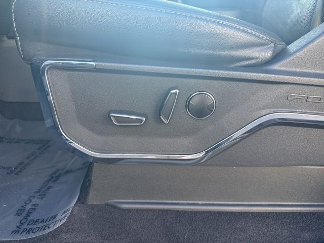 2023 Ford F-150 Lariat TWIN PANEL MOONROOF