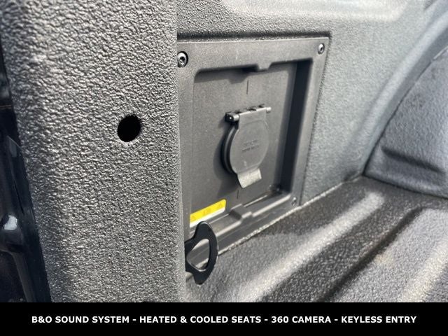 2023 Ford F-150 Lariat 3.5L FX4