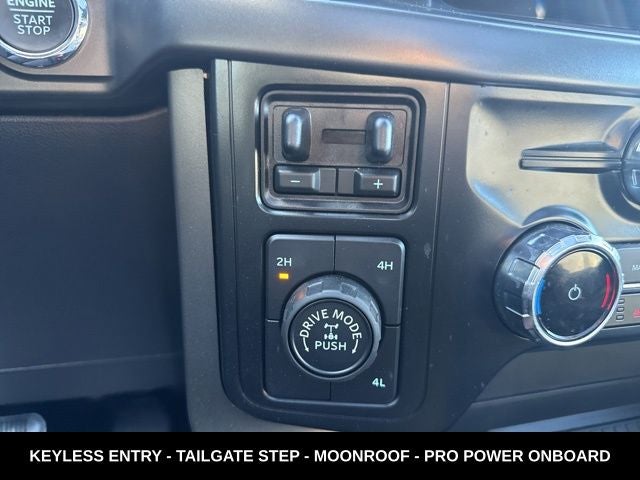 2024 Ford F-150 XLT TWIN PANEL MOONROOF