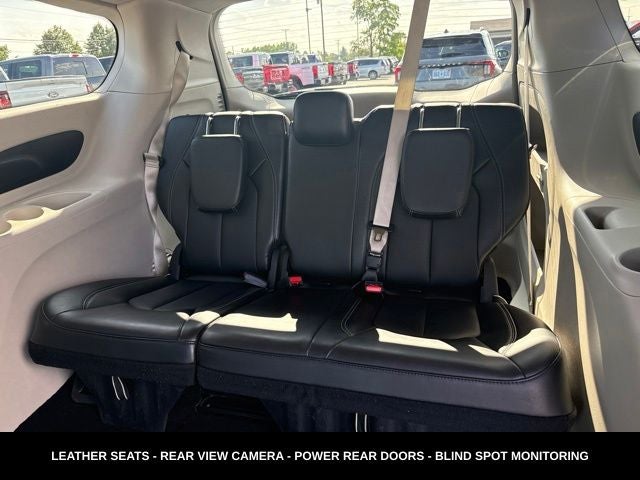 2024 Chrysler Pacifica Touring L STOW N GO SEATING