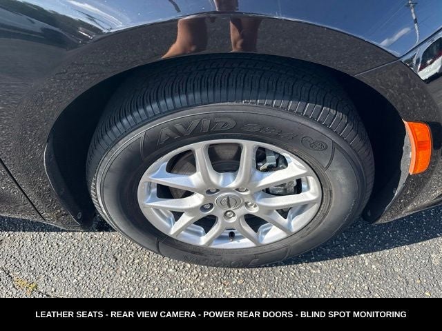2024 Chrysler Pacifica Touring L STOW N GO SEATING