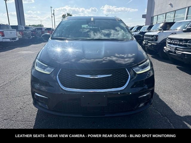 2024 Chrysler Pacifica Touring L STOW N GO SEATING