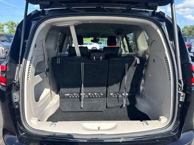 2024 Chrysler Pacifica Touring L STOW N GO SEATING