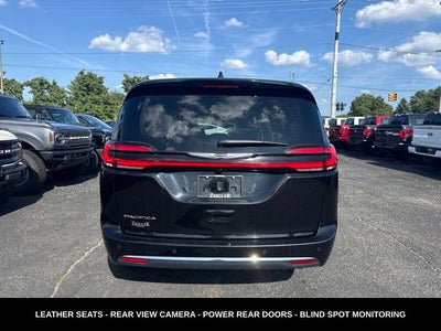 2024 Chrysler Pacifica Touring L STOW N GO SEATING
