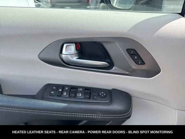 2023 Chrysler Pacifica Touring L HEATED SEATS & STEERING WHEEL