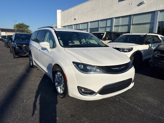 2017 Chrysler Pacifica Touring L LOCAL TRADE