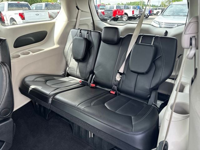 2024 Chrysler Pacifica Touring L STOW N GO SEATING
