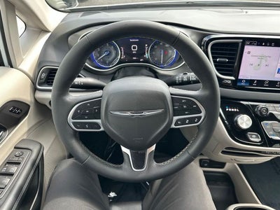 2024 Chrysler Pacifica Touring L STOW N GO SEATING