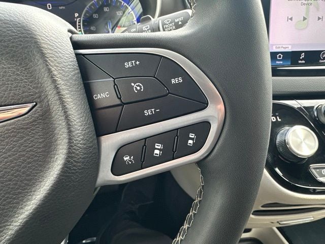 2024 Chrysler Pacifica Touring L STOW N GO SEATING