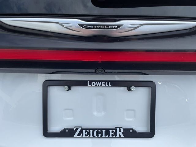 2023 Chrysler Pacifica Touring L HEATED SEATS & STEERING WHEEL