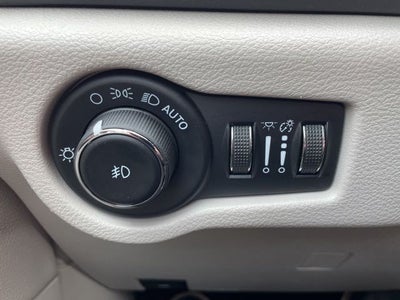 2023 Chrysler Pacifica Touring L HEATED SEATS & STEERING WHEEL