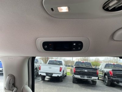 2023 Chrysler Pacifica Touring L HEATED SEATS & STEERING WHEEL