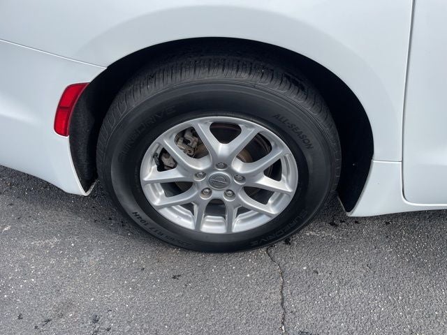 2023 Chrysler Pacifica Touring L HEATED SEATS & STEERING WHEEL