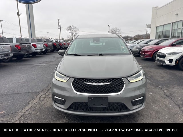 2023 Chrysler Pacifica Touring L STOW N GO SEATING