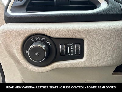 2024 Chrysler Pacifica Touring L STOW N GO SEATING