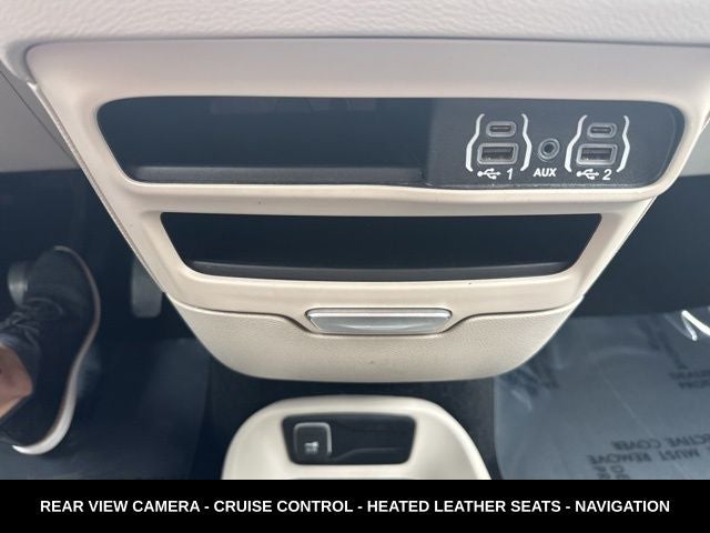 2023 Chrysler Pacifica Touring L HEATED SEATS & STEERING WHEEL