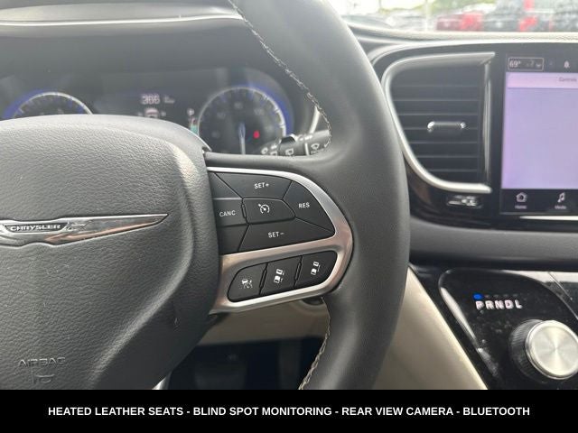 2024 Chrysler Pacifica Touring L STOW N GO SEATING
