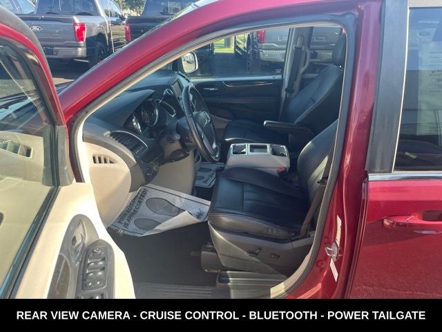 2013 Chrysler Town & Country Touring LOCAL TRADE