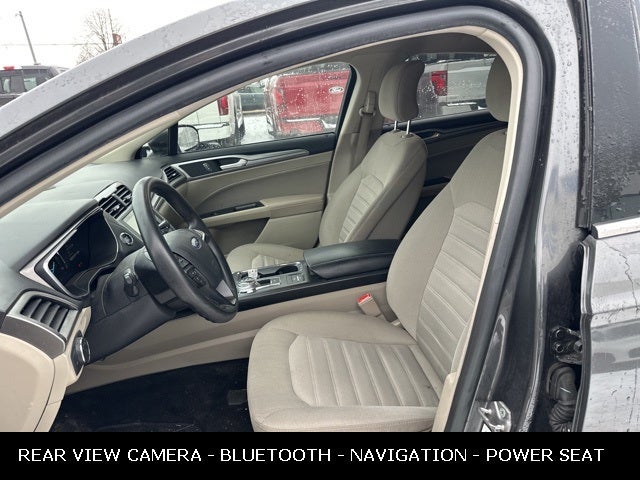 2019 Ford Fusion Hybrid SE 42 MPG