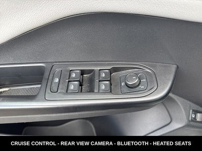 2024 Volkswagen Taos 1.5T SE ONE OWNER