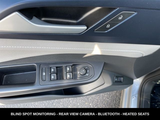 2024 Volkswagen Taos 1.5T SE ONE OWNER