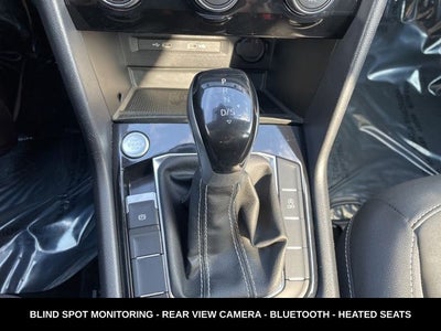 2024 Volkswagen Taos 1.5T SE ONE OWNER