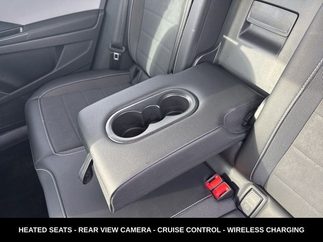 2023 Volkswagen Taos 1.5T SE ONE OWNER