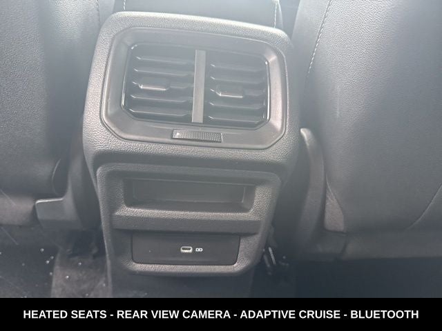 2024 Volkswagen Taos 1.5T SE ONE OWNER