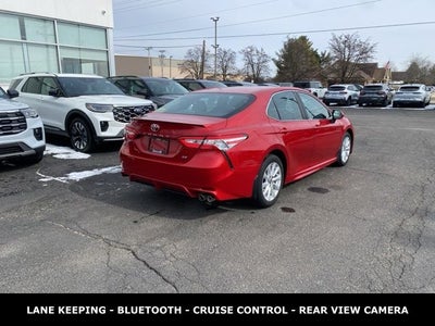 2020 Toyota Camry SE 39 MPG