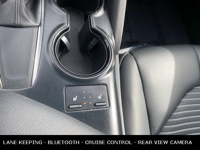 2020 Toyota Camry SE 39 MPG