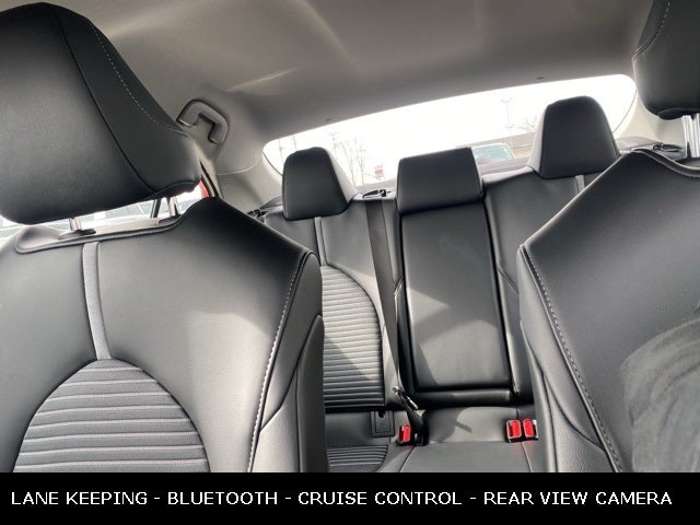 2020 Toyota Camry SE 39 MPG