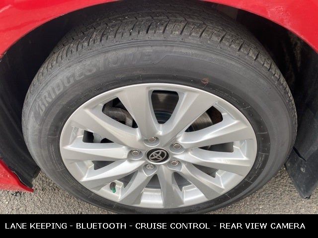 2020 Toyota Camry SE 39 MPG