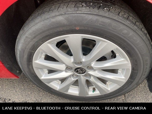 2020 Toyota Camry SE 39 MPG