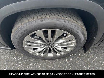 2026 Toyota Highlander Hybrid Platinum LESS THAN 200 MILES HYBRID AWD